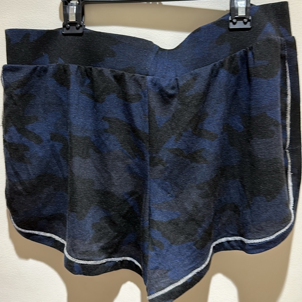 Midnight Bakery black and blue camo sleep set. Shorts and tank top. - Picture 5 of 6